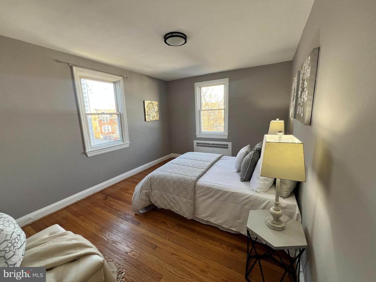 56 Yorkway - Photo 1