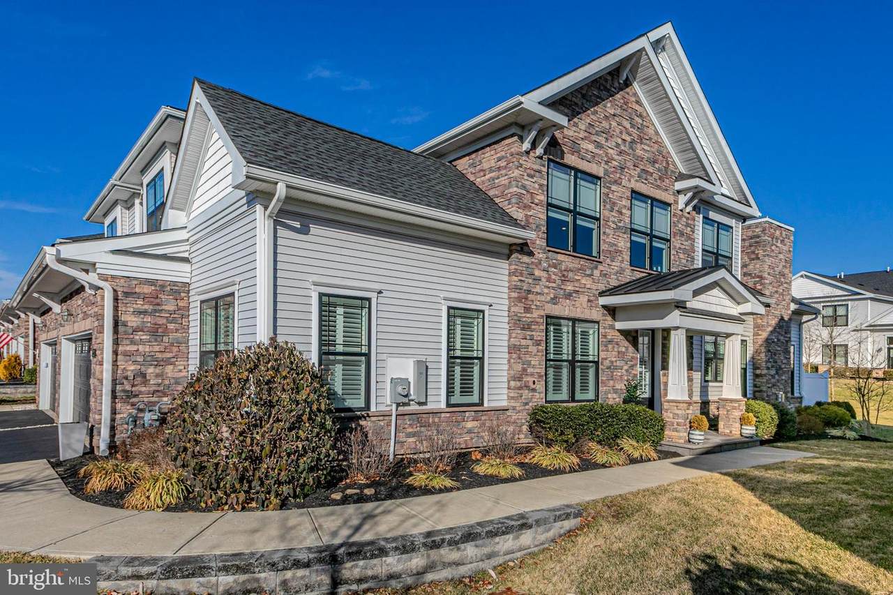 21 Dogleg Lane - Photo 1