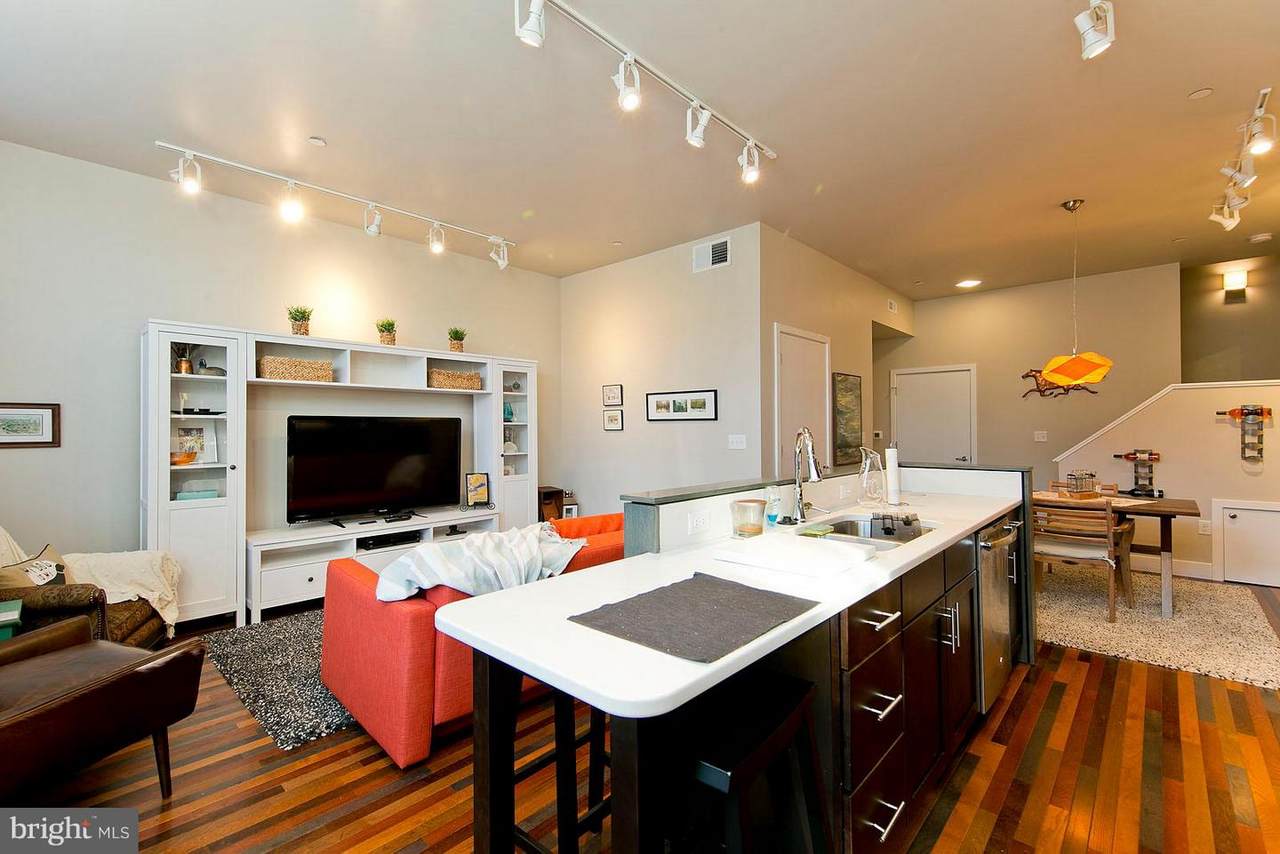 122 Loudoun Street - Photo 1