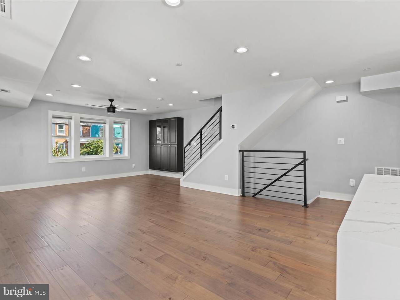 https://bt-photos.global.ssl.fastly.net/brightmls/1280_boomver_1_804442847236-2.jpg