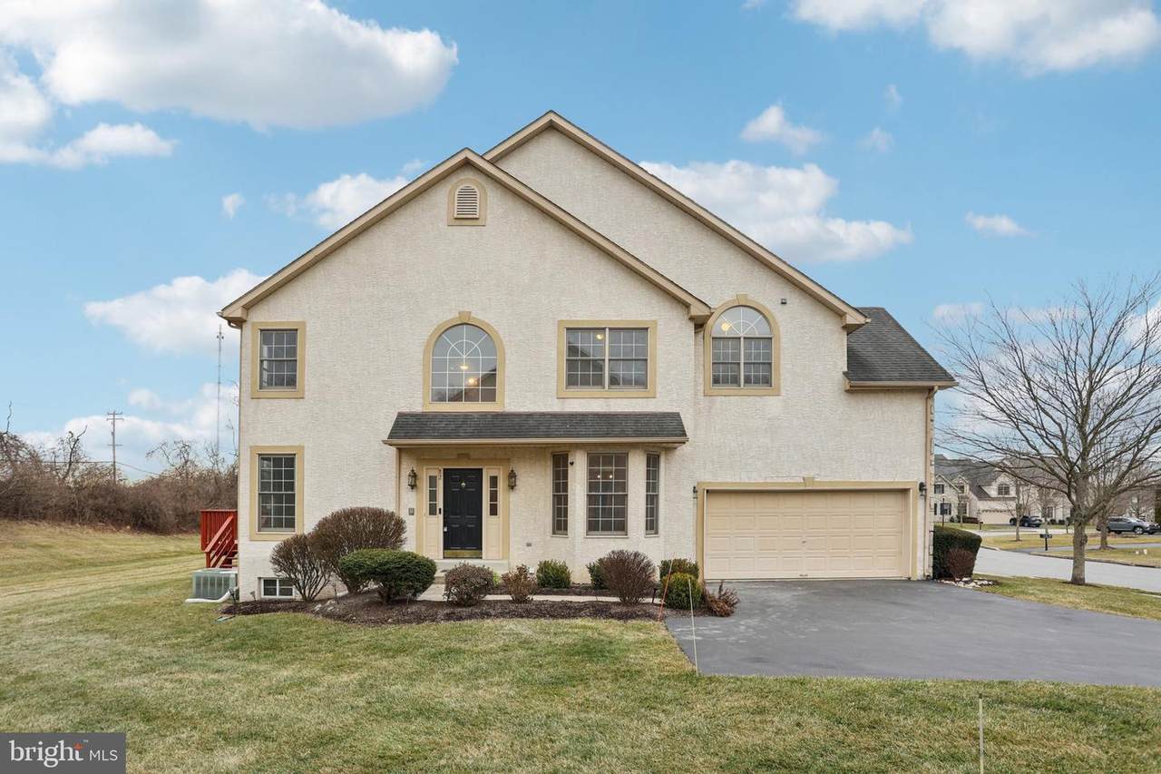 82 Granville Way - Photo 1