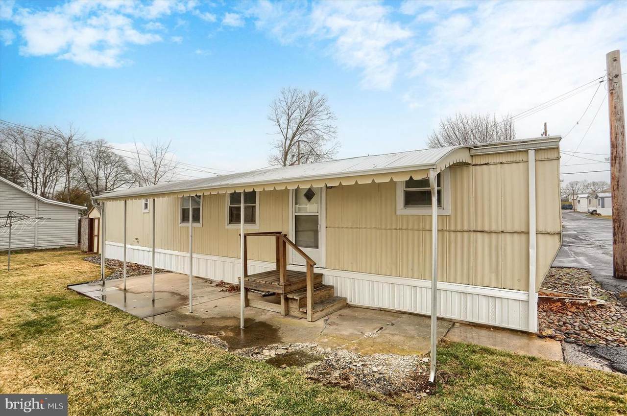 850 Orchard Avenue - Photo 1