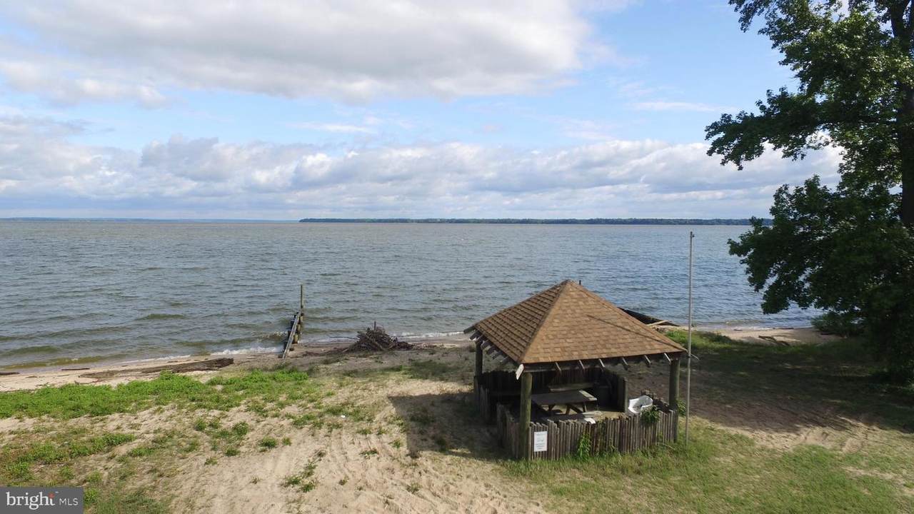 https://bt-photos.global.ssl.fastly.net/brightmls/1280_boomver_1_804445471420-2.jpg