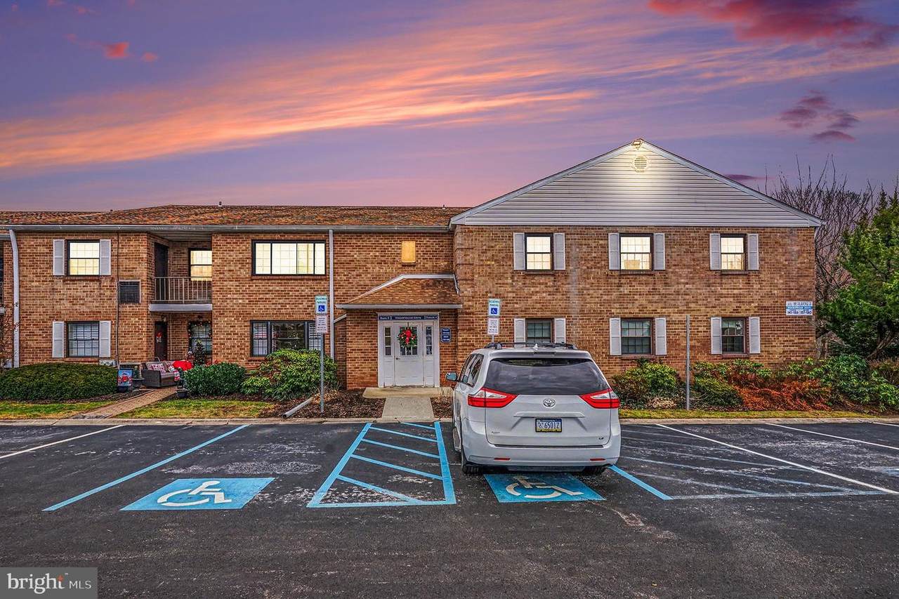 177 Woodstream Drive - Photo 1