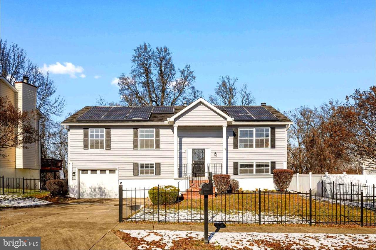 5008 Boydell Avenue - Photo 1