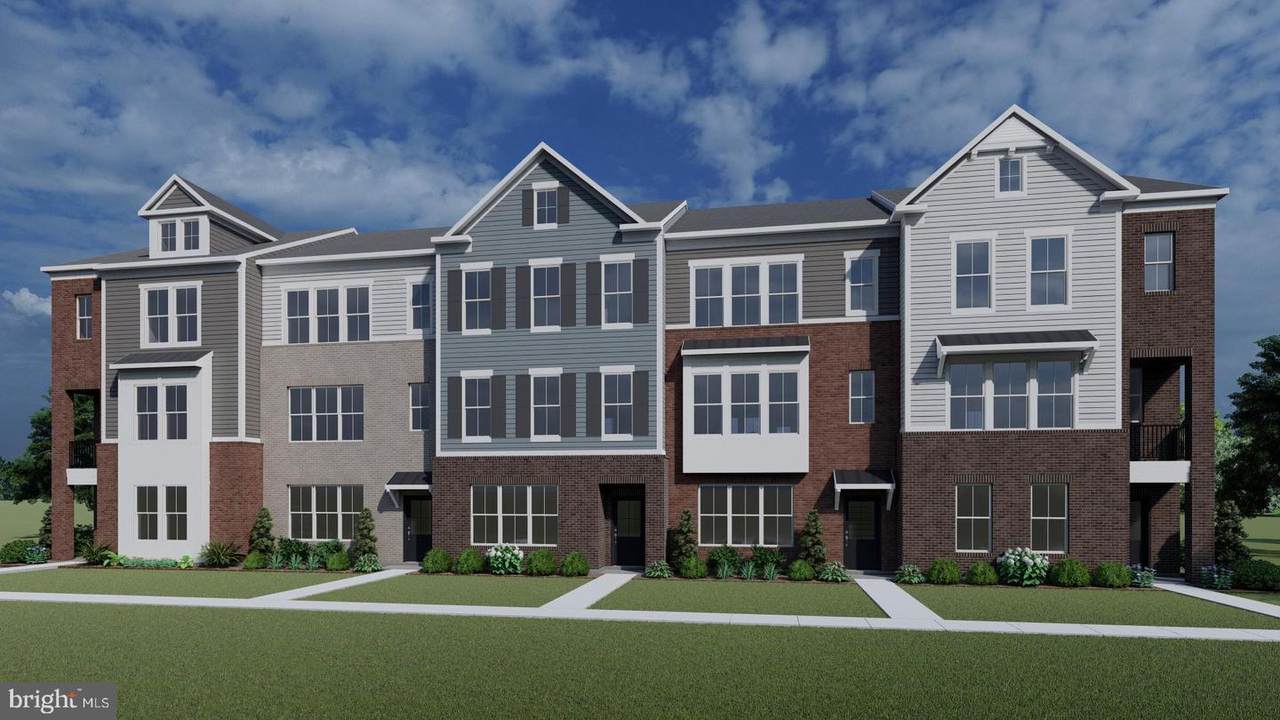 10161 Queens Way - Photo 1