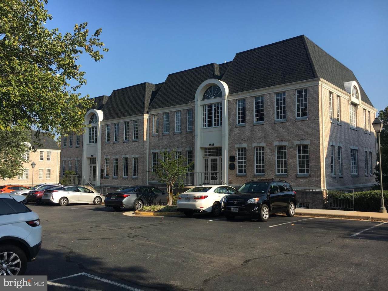 3923 Blenheim Boulevard - Photo 1