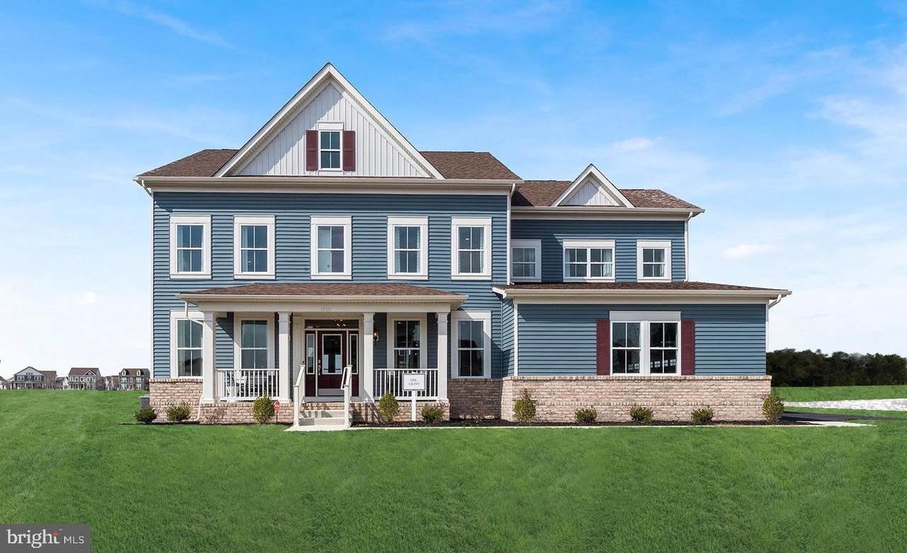 1205 Olmsted Parkway - Photo 1