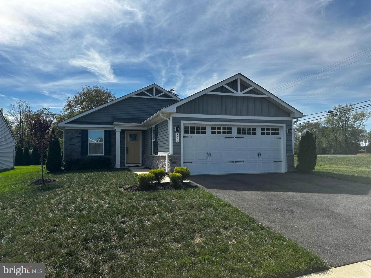 100 Senators Way - Photo 1