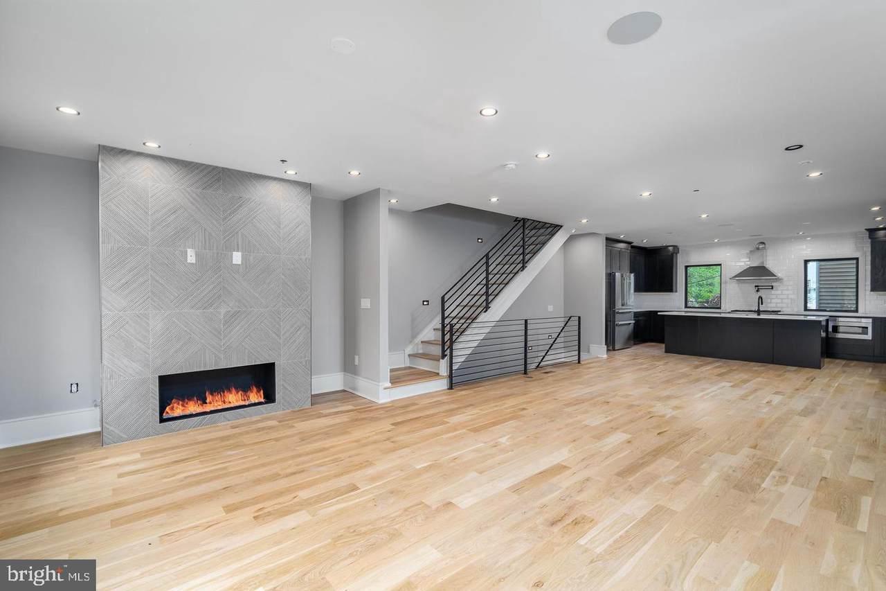 909 Emily Street - Photo 1