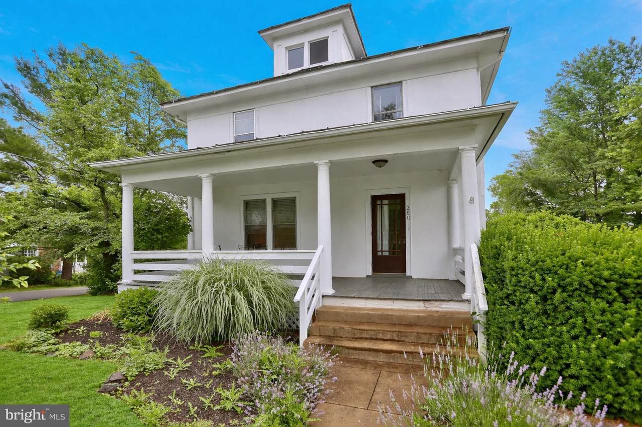 200 Orchard Drive - Photo 1