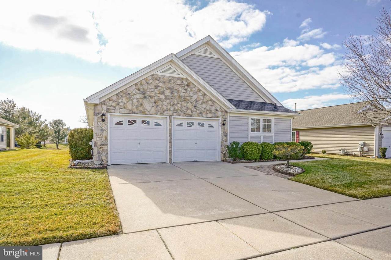 16 Magnolia Lane - Photo 1