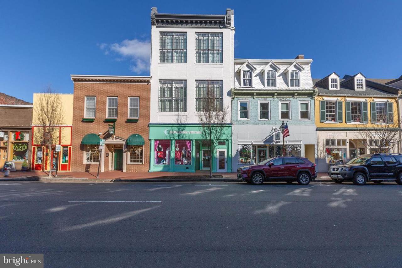 809 Caroline Street - Photo 1