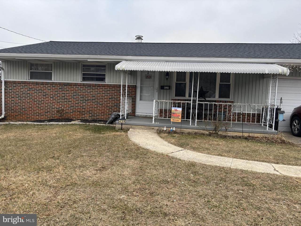 439 Lombard Street - Photo 1