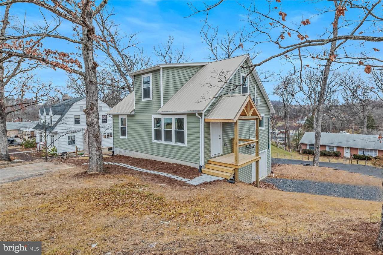 15 Hilltop Street - Photo 1