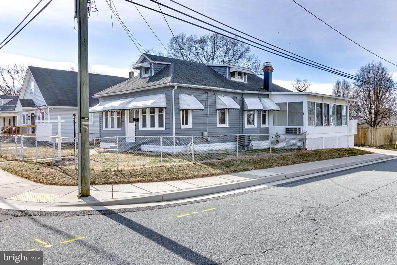 300 Lorraine Avenue - Photo 1