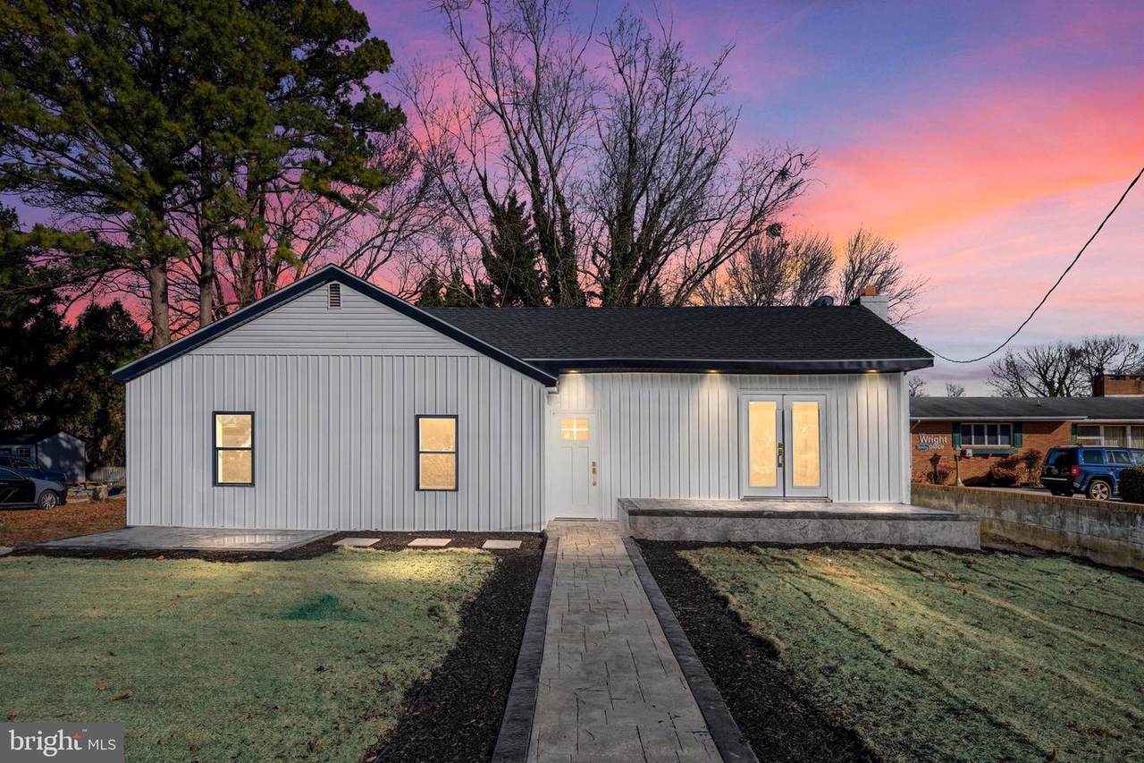 39 Center Street - Photo 1