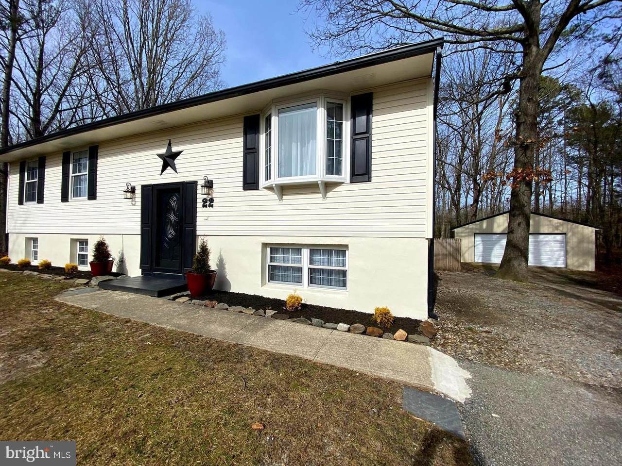 22 Debras Lane - Photo 1