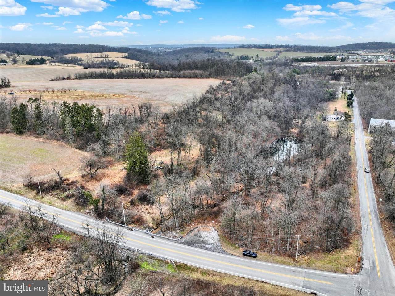 695 Oak Road - Photo 1