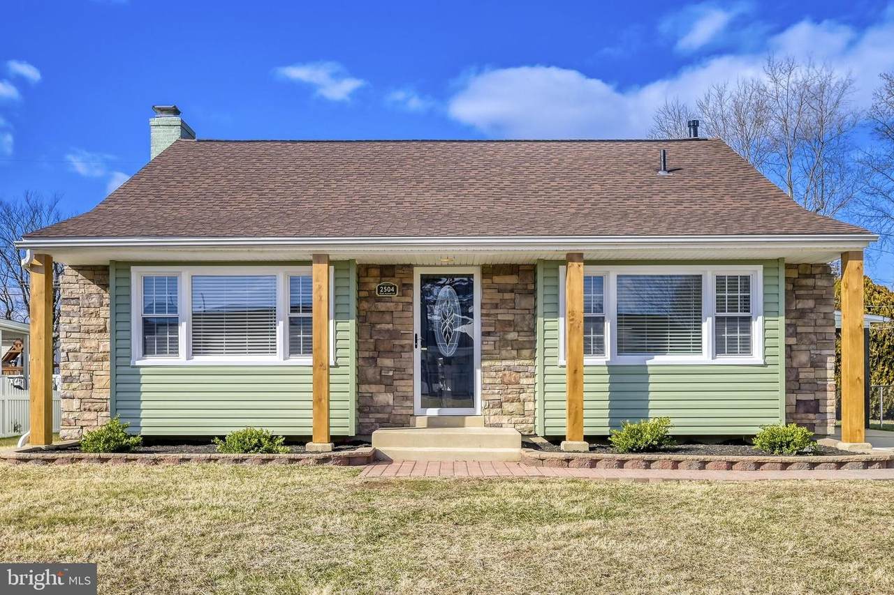 2504 Oak Manor Road - Photo 1