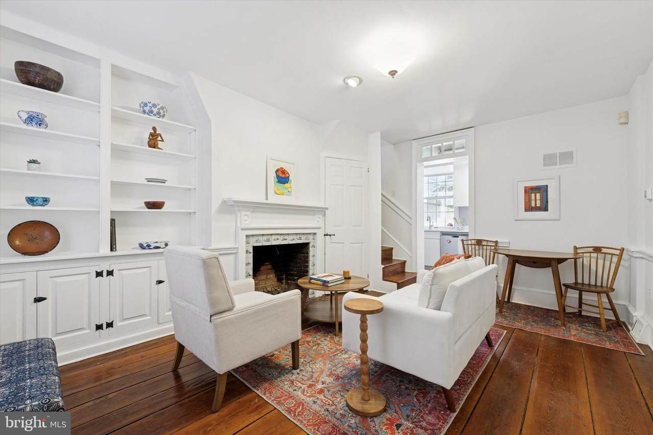 309 American Street - Photo 1