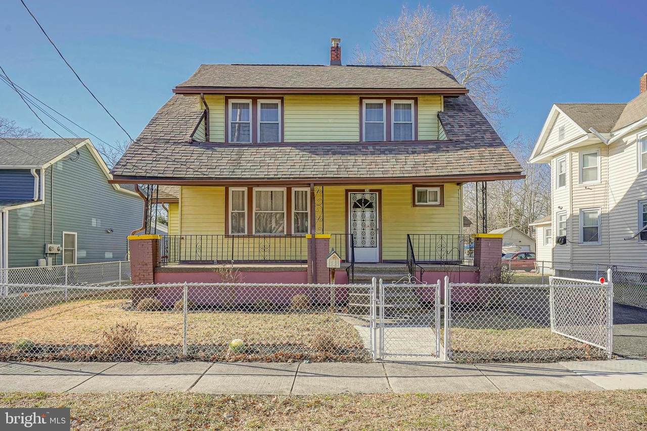 32 Myrtle Street - Photo 1