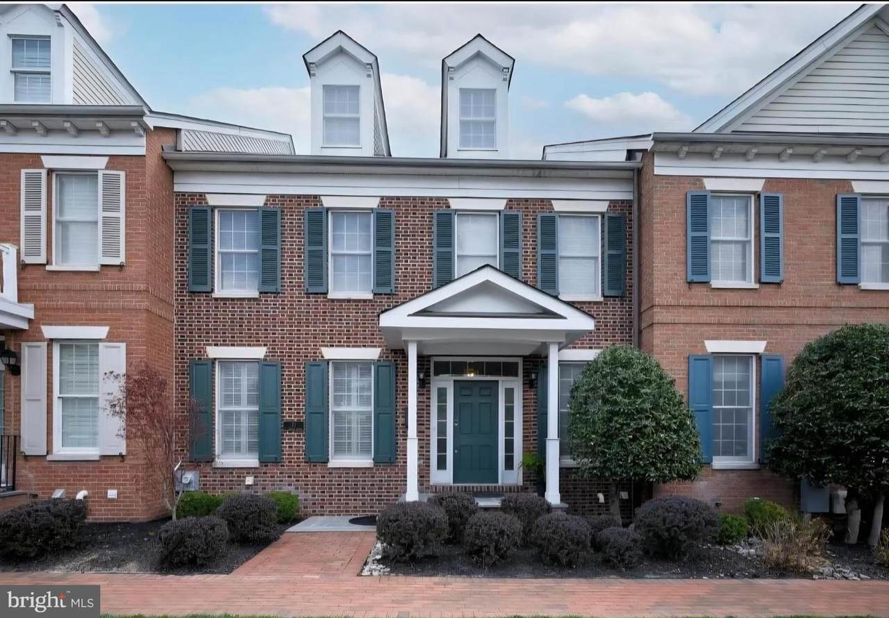 21 Lincoln Avenue - Photo 1