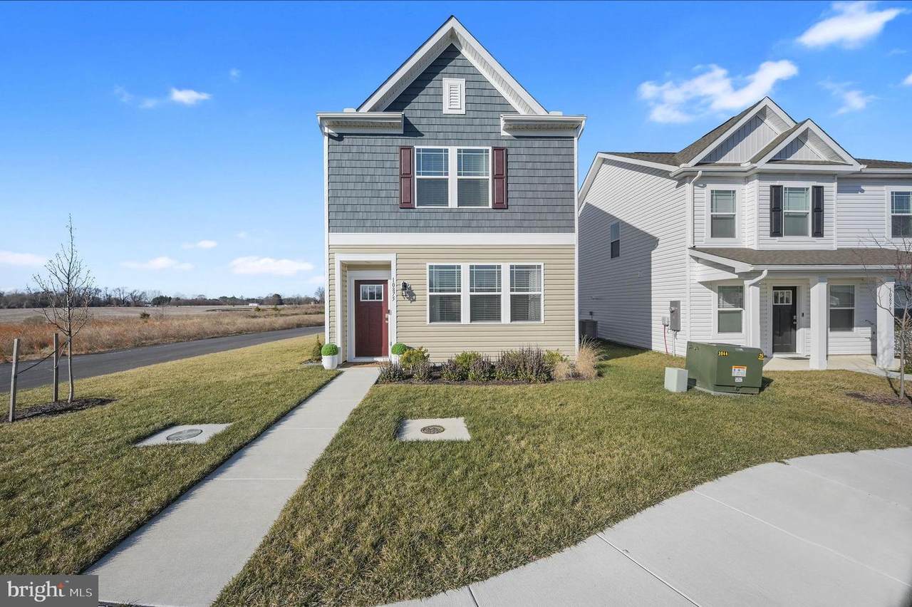 10875 Farmerfield Street - Photo 1