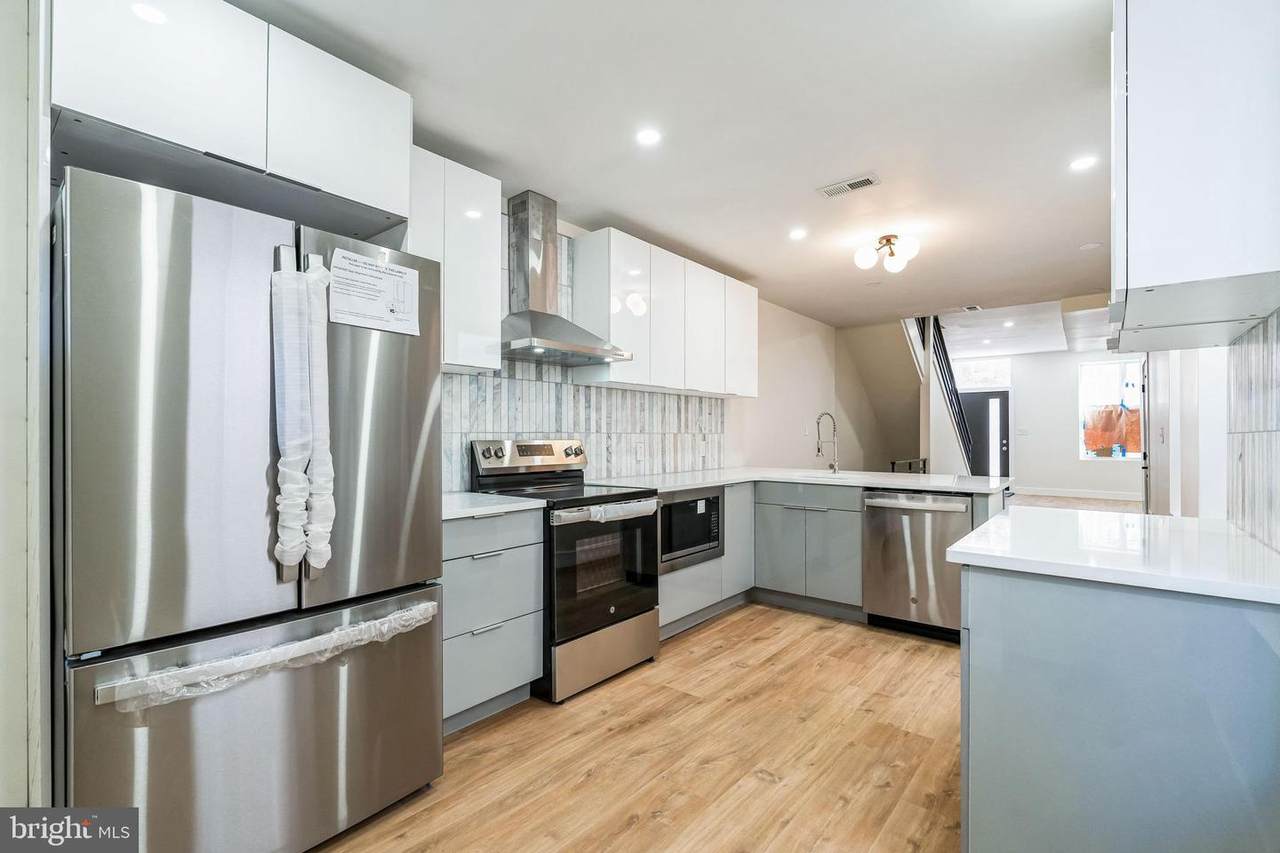 1754 26TH Street - Photo 1