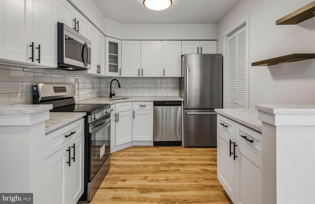 1 Windsor Court - Photo 1