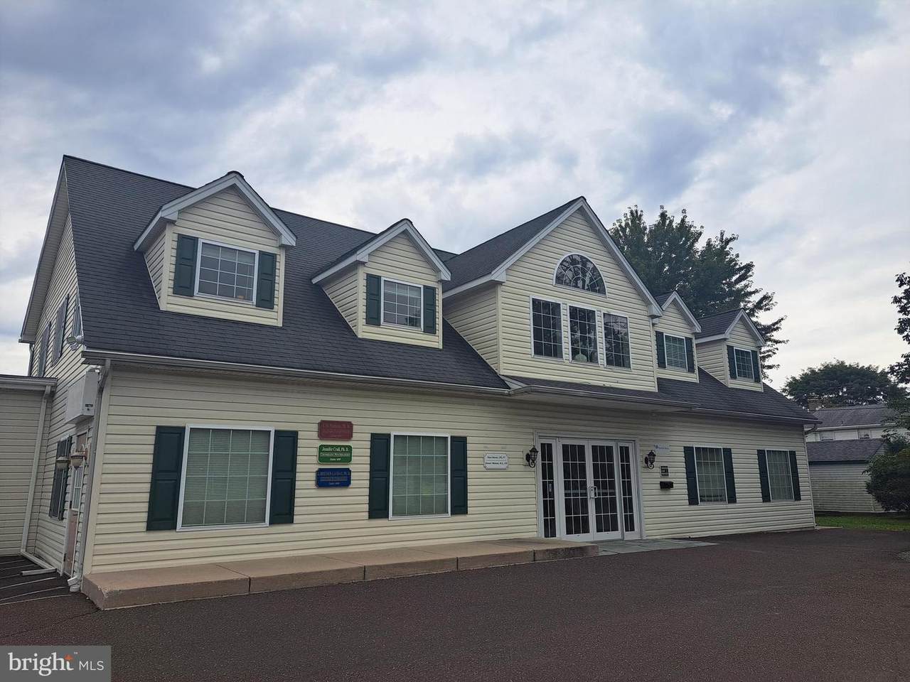 1534 Broad Street - Photo 1