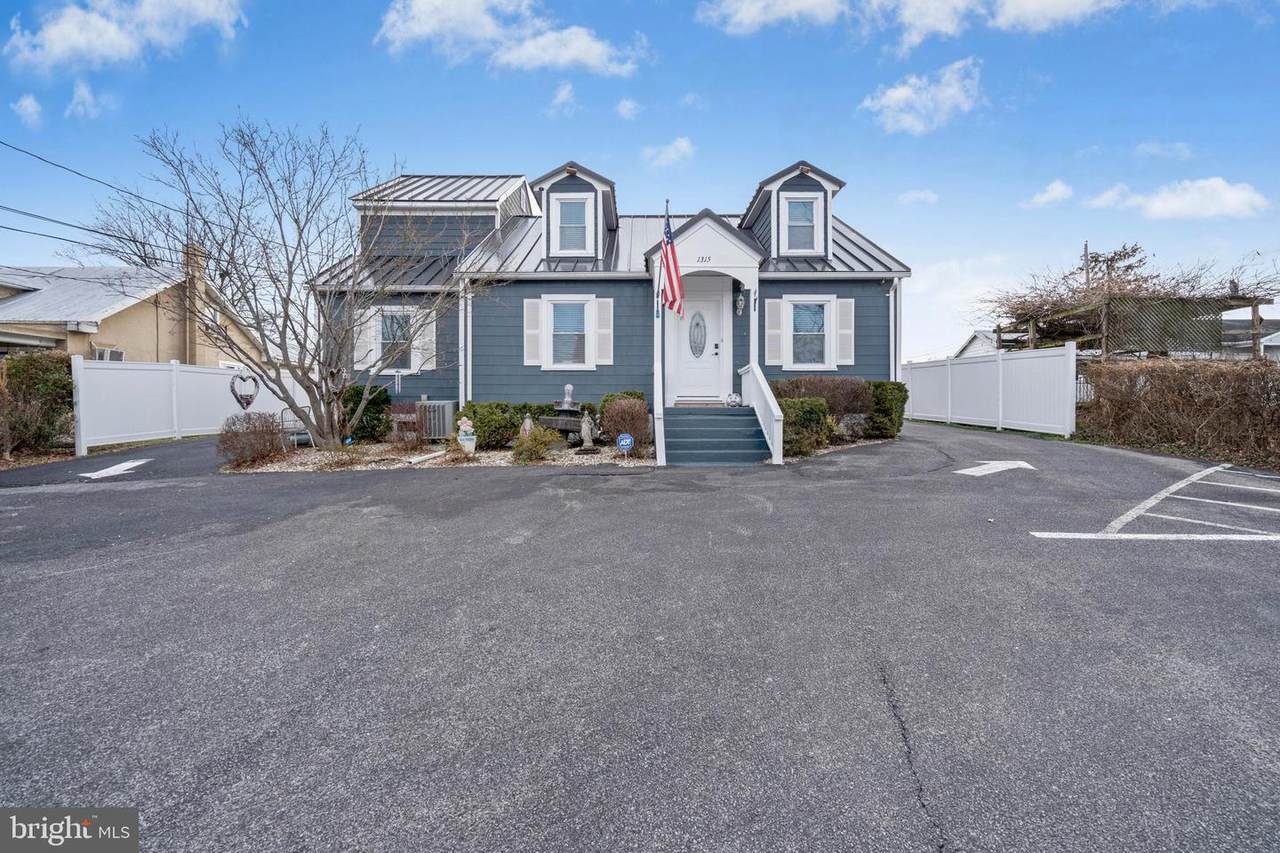 1315 Washington Street - Photo 1