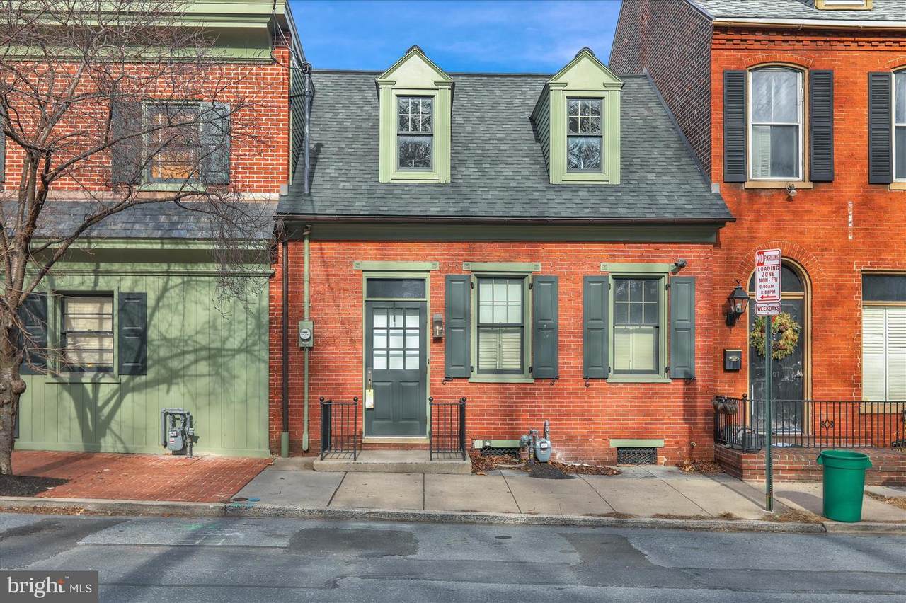 205 Chestnut Street - Photo 1