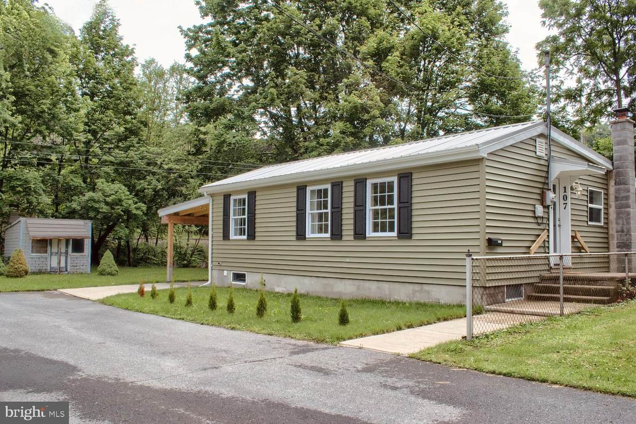 107 17TH Street - Photo 1