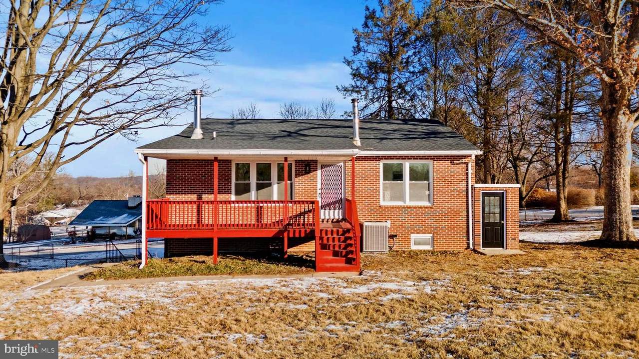 103 Gibbons Boulevard - Photo 1