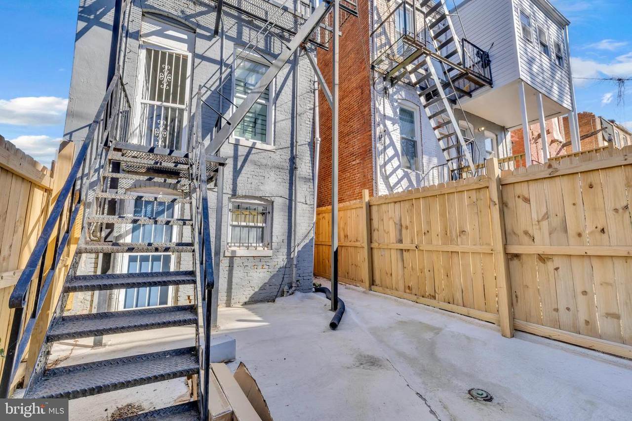 2920 Parkwood Avenue - Photo 1