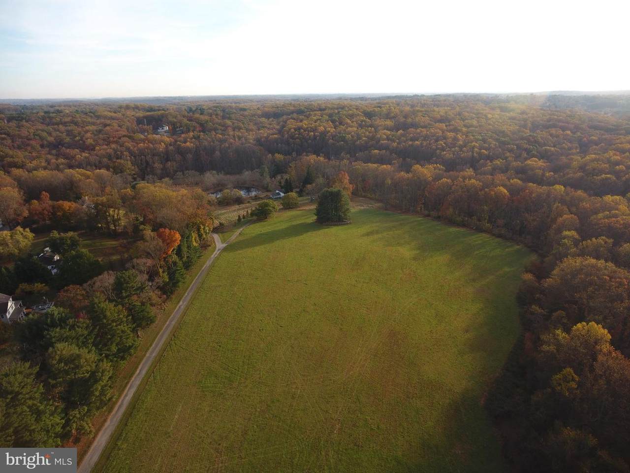 1503 Falls Road - Photo 1