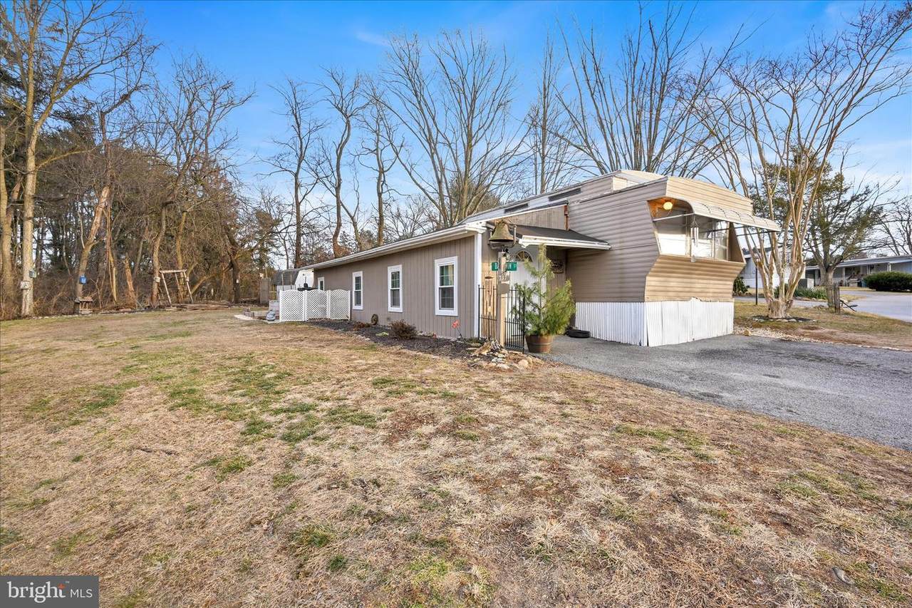 737 Lake Drive - Photo 1