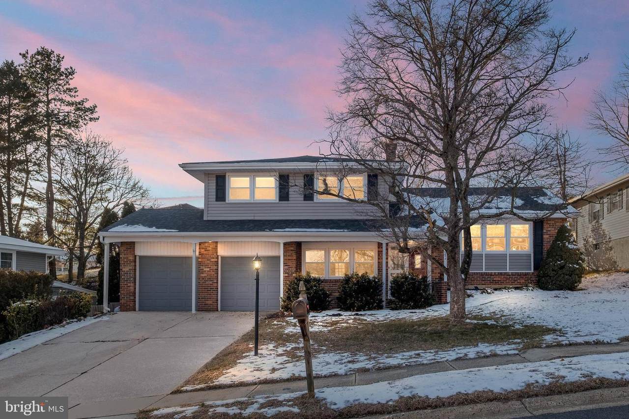 1211 Elderon - Photo 1