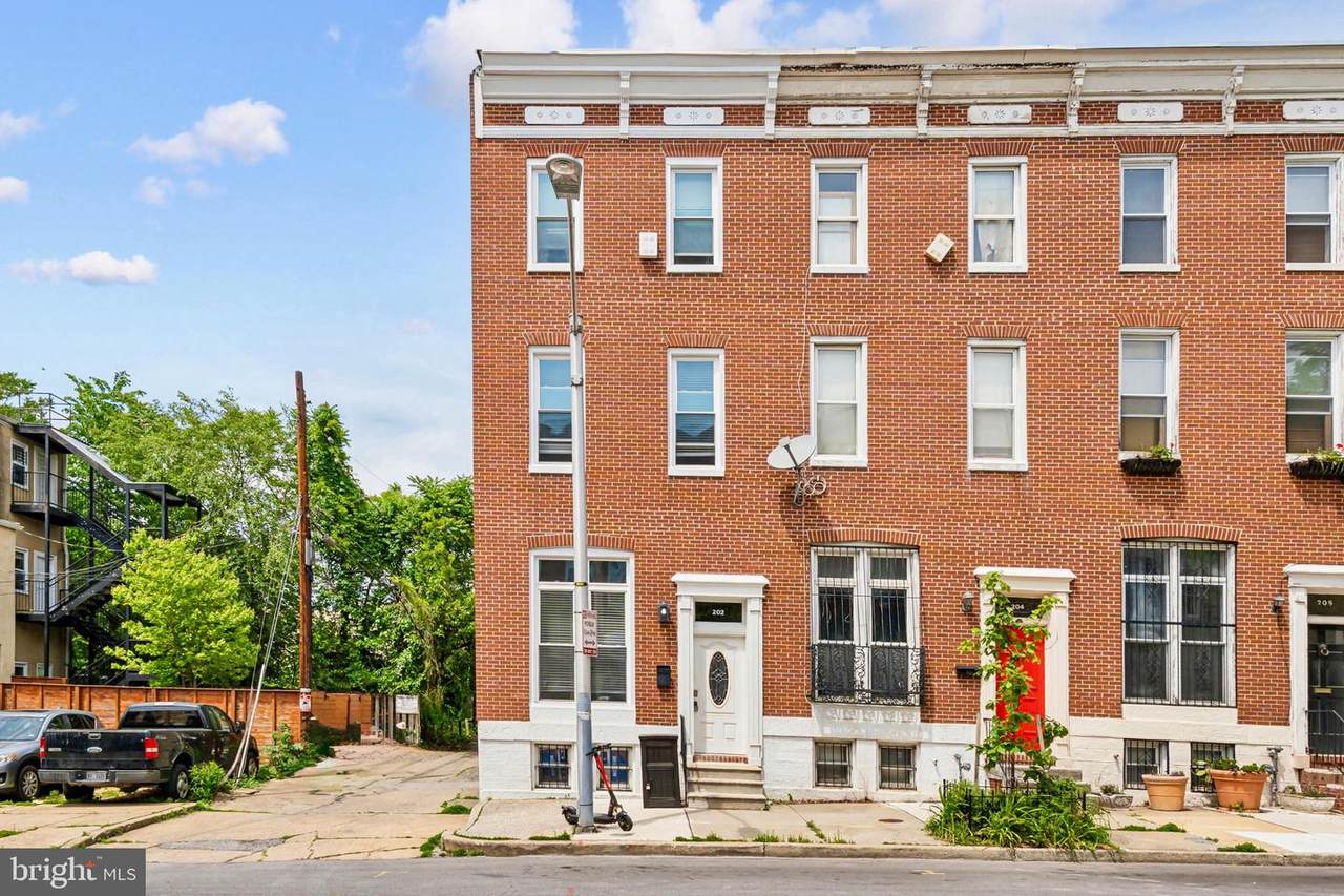 202 Lafayette Avenue - Photo 1