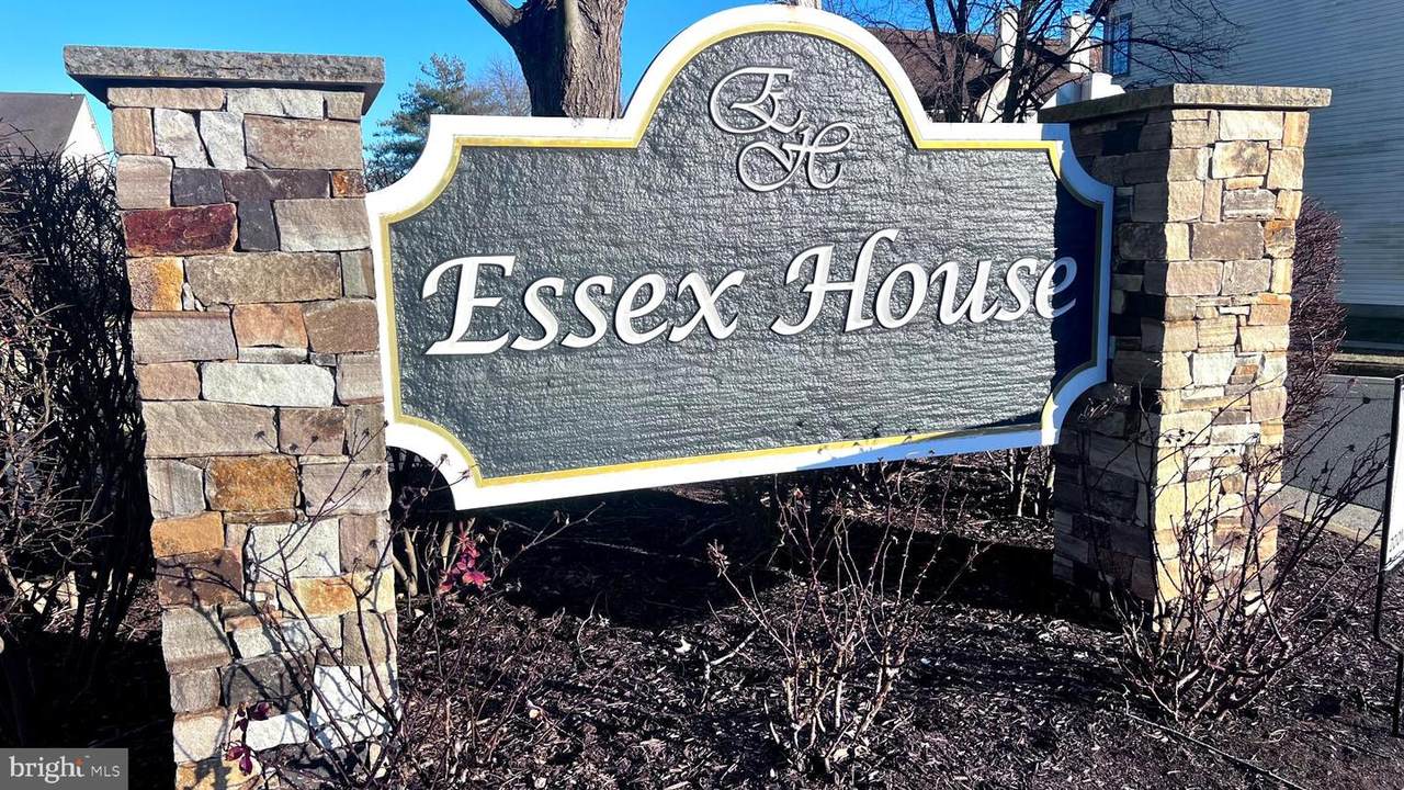 6086-B Essex House Square - Photo 1