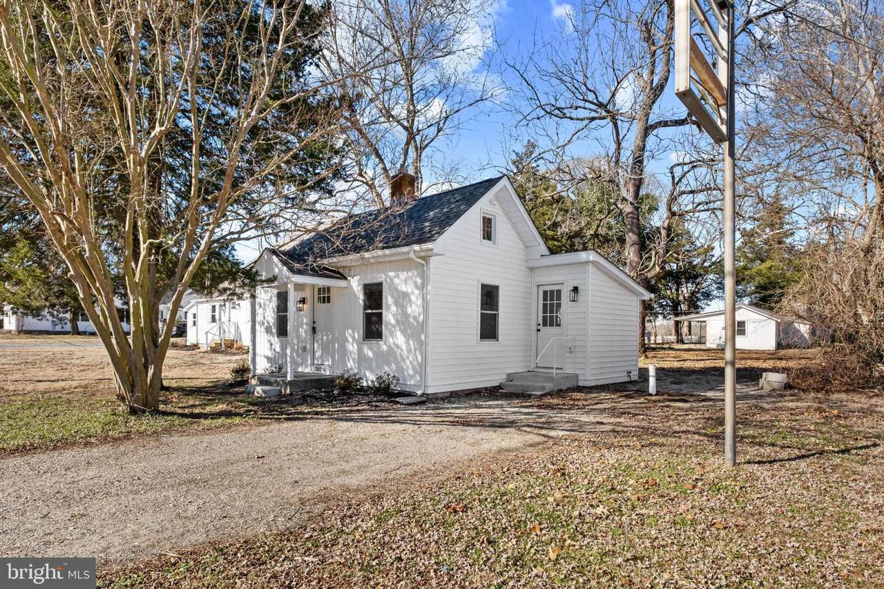 28276 Riverside Drive - Photo 1