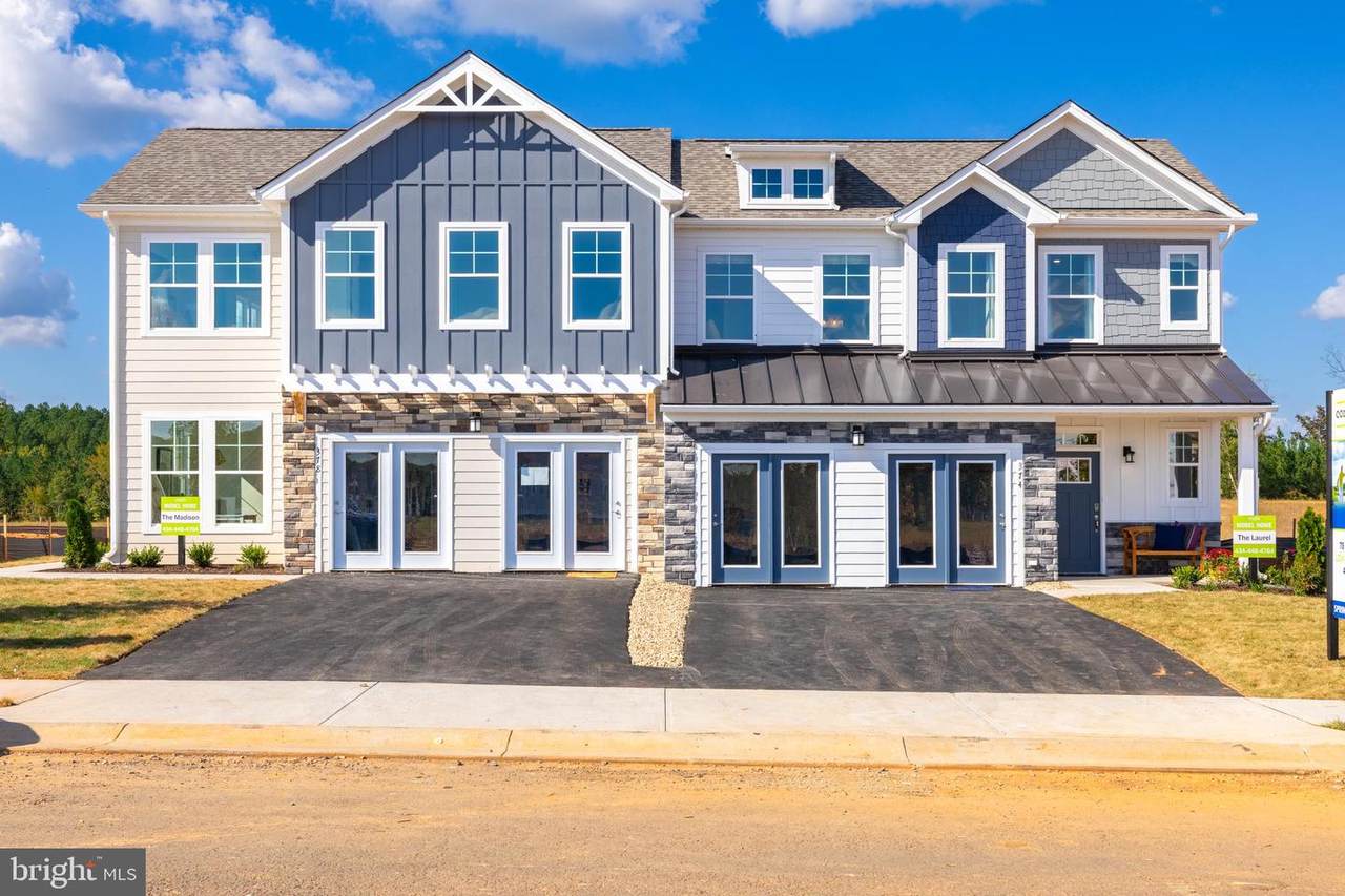 374 Bayberry Lane - Photo 1