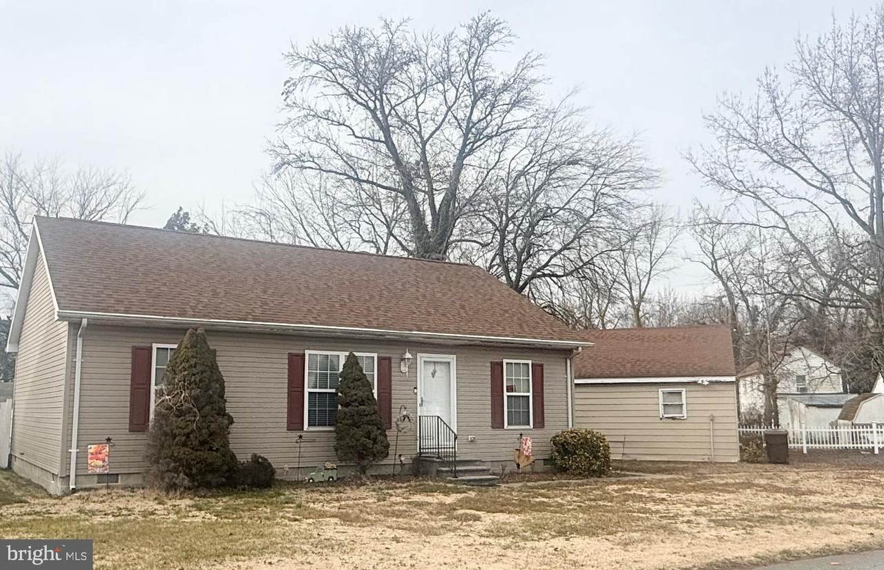 1303 Colonial Avenue - Photo 1