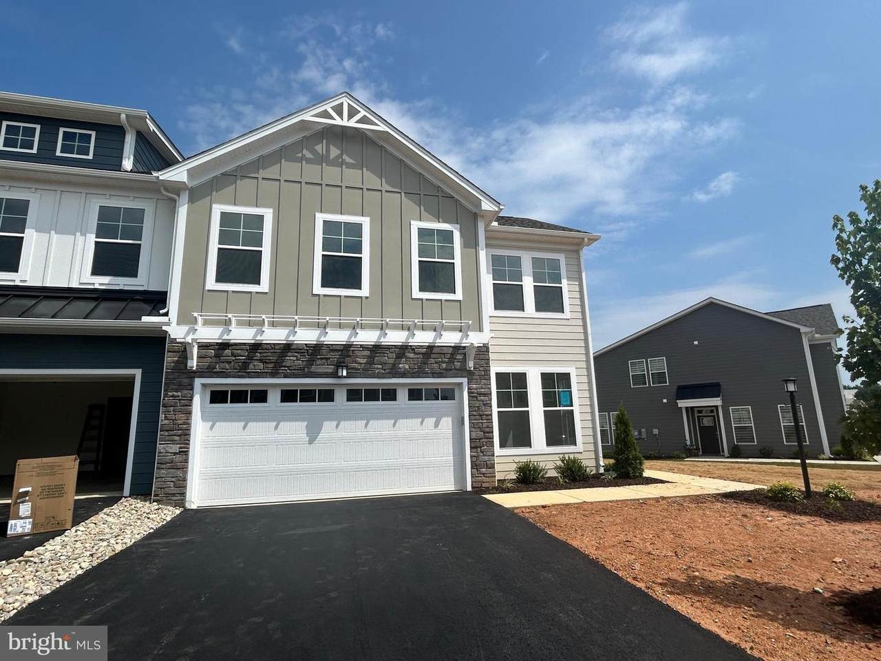 464 Bayberry Lane - Photo 1