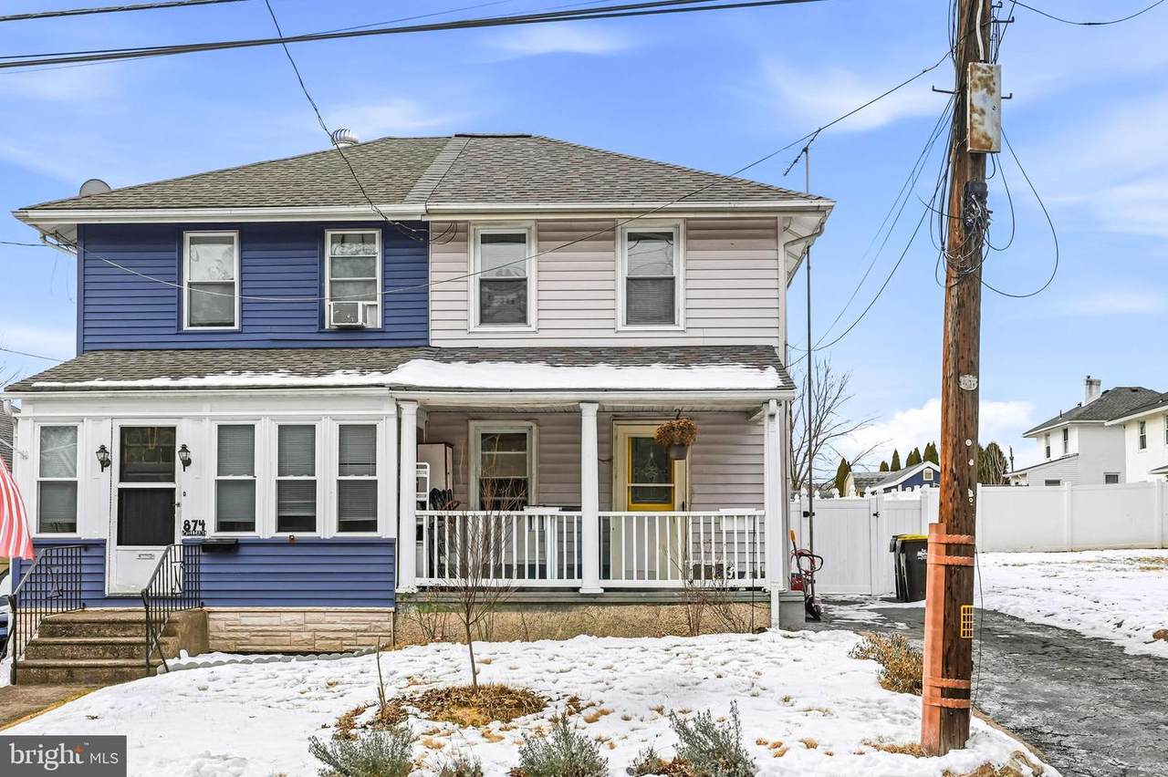 876 Williams Avenue - Photo 1