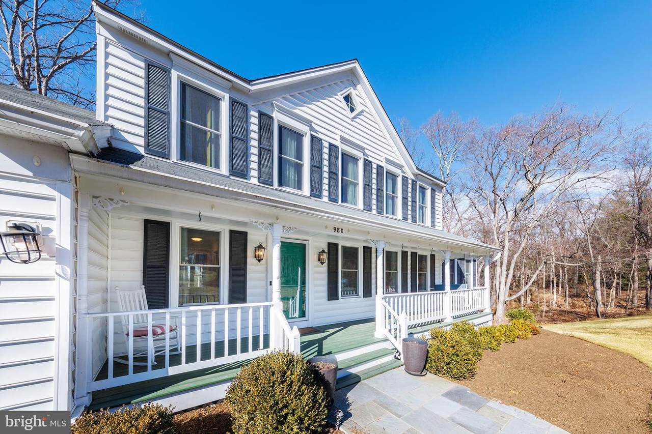 980 Old Holly Drive - Photo 1