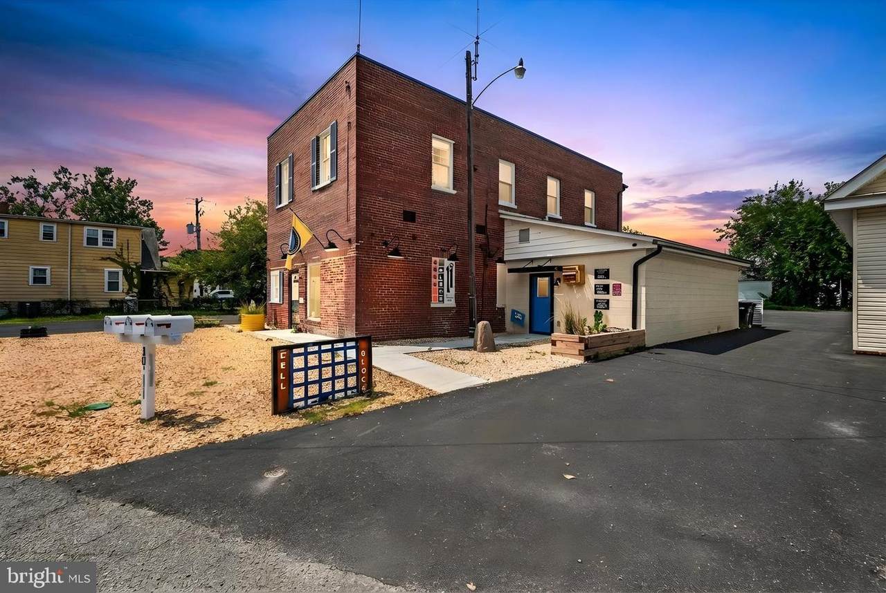 10 N. Irving - Photo 1