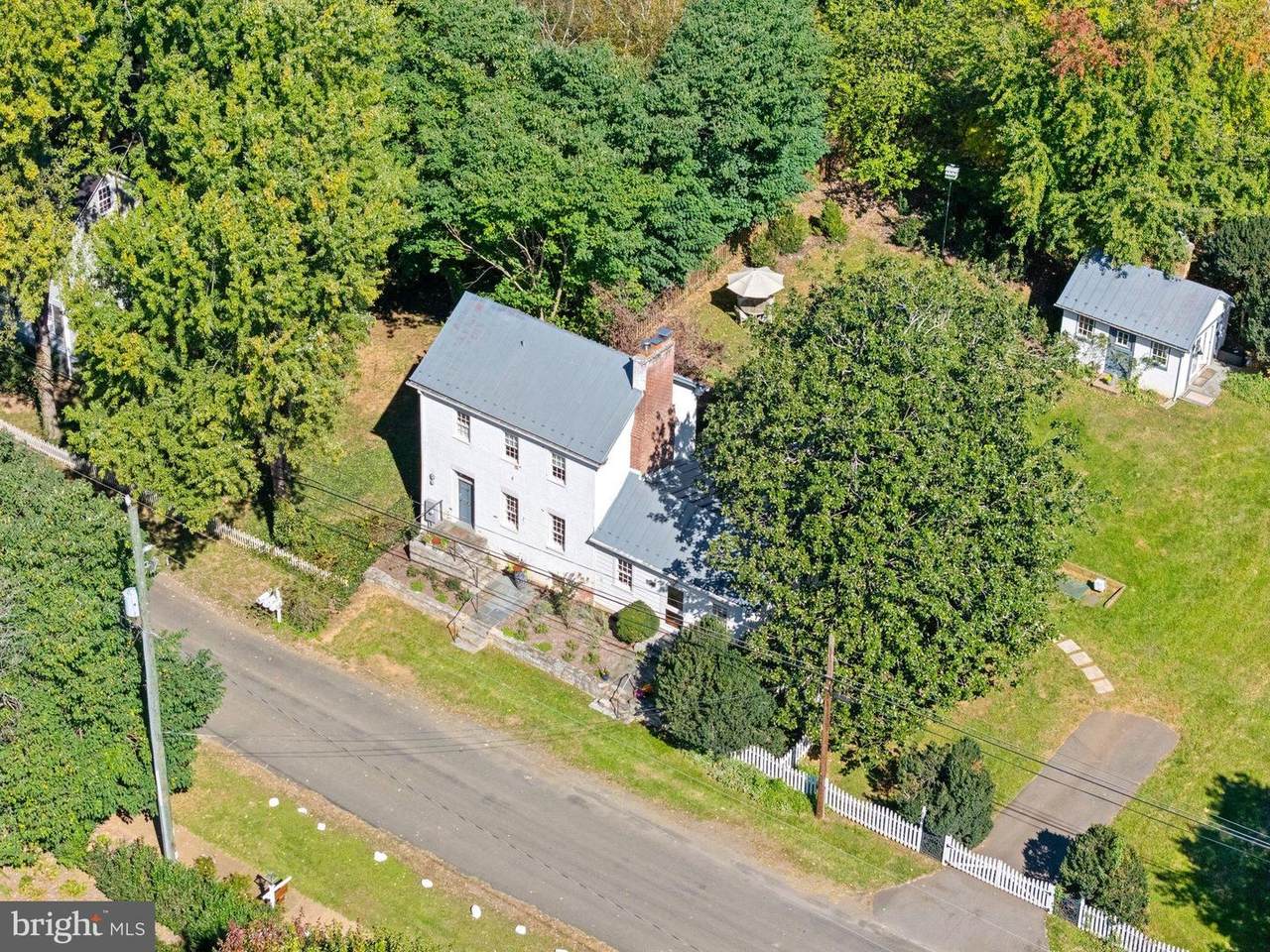 677 Federal Street - Photo 1