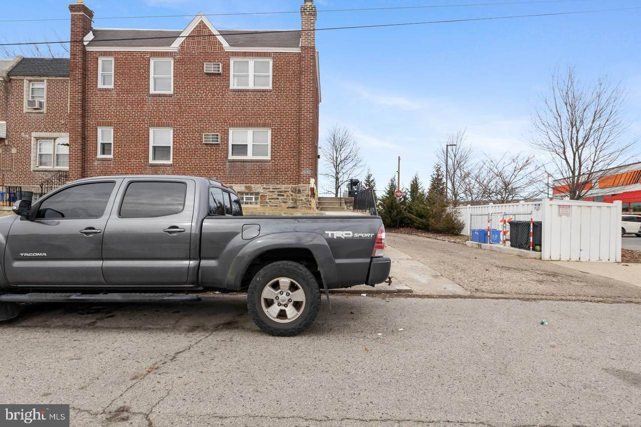 6136 Hawthorne Street - Photo 1